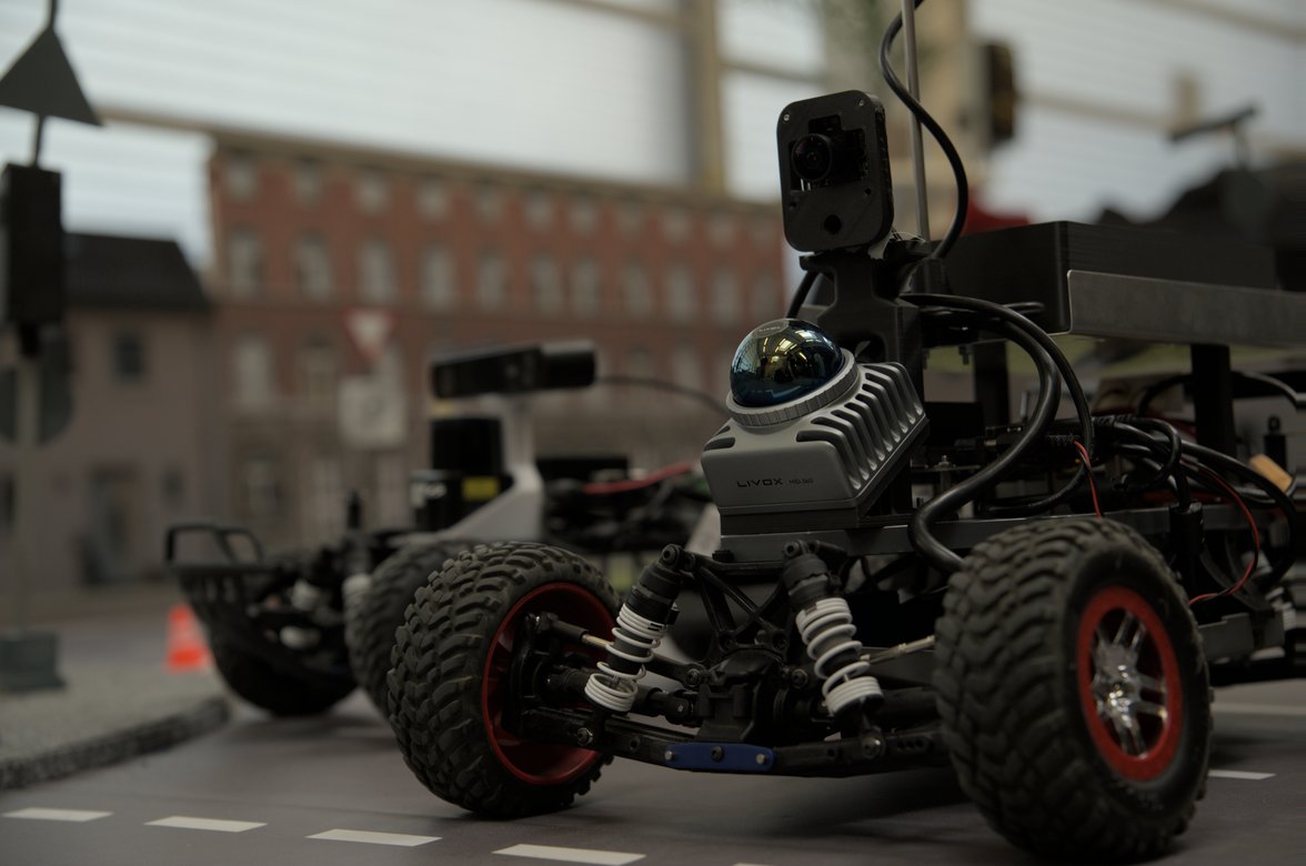 Teleoperiertes Versuchfahrzeug F1TENTH